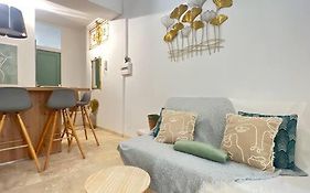 Appart 1 chambre intra-muros avec JARDIN